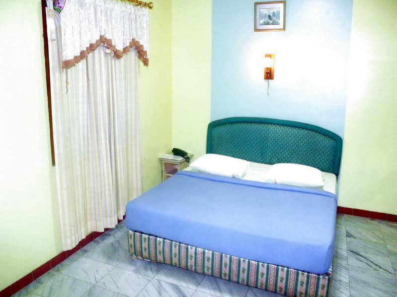 Hotel Pinangsia Jakarta Extérieur photo